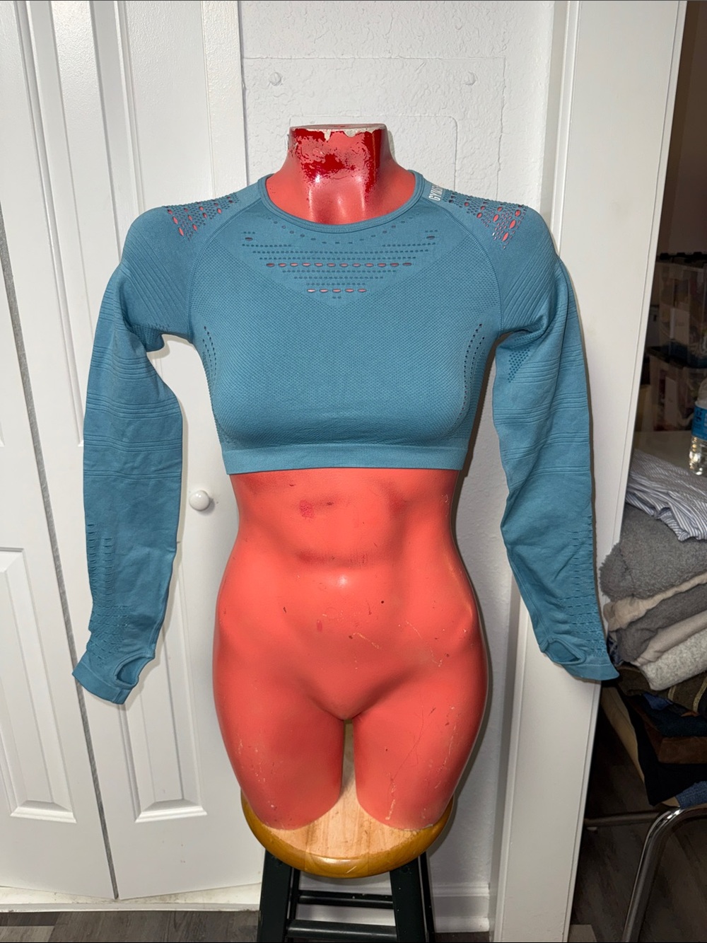 Gymshark crop long sleeve top shirt blouse